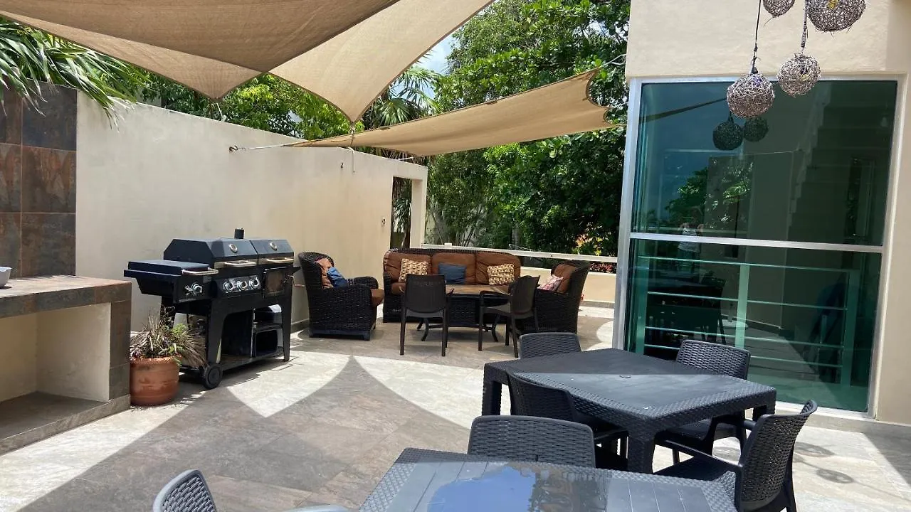 ヴィラ プレヤデルカーメン Casa Marenaヴィラ メキシコ